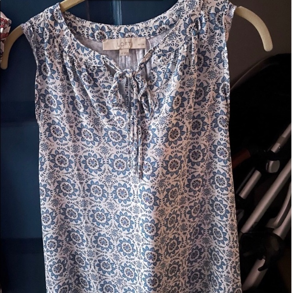 Lot of 4 Ann Taylor Loft SP tops